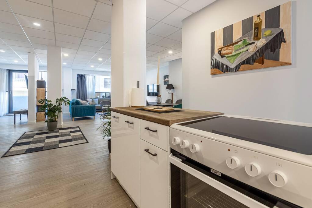Maricool Minimal Spacious Downtown Loft Iraklio Eksteriør billede