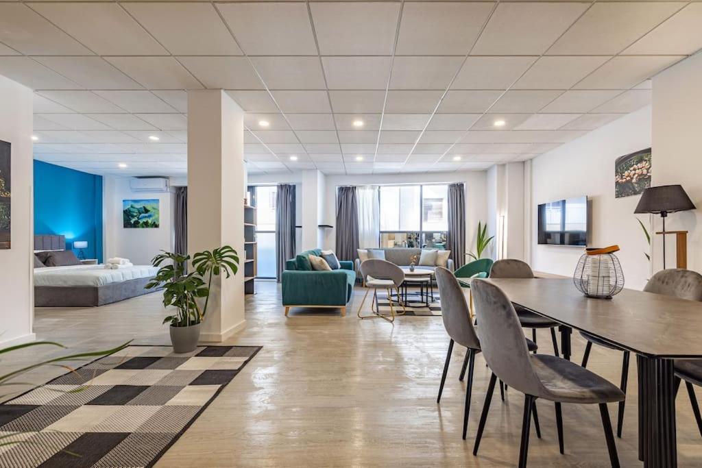 Maricool Minimal Spacious Downtown Loft Iraklio Eksteriør billede